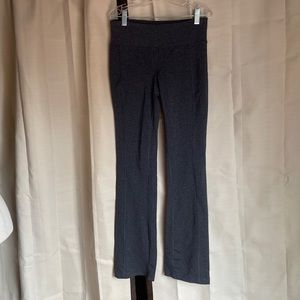 (186-2) Tek Gear women gray skinny shapewear flare size XS